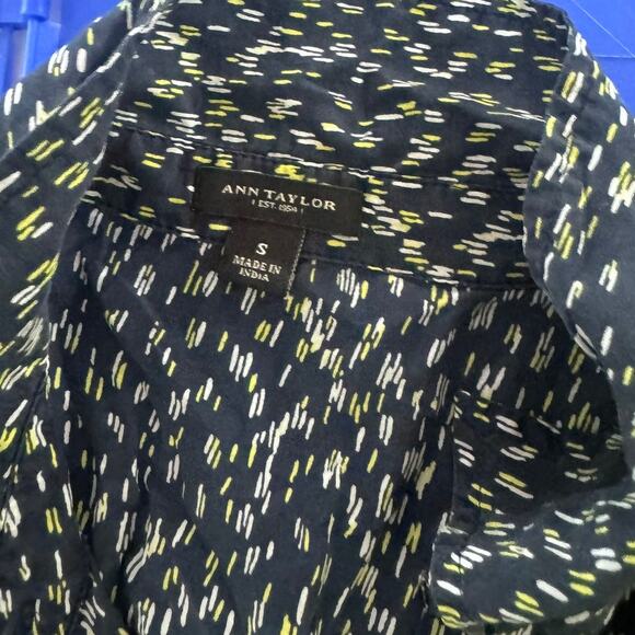 Ann Taylor Silk Cotton Button Front Small Blouse Black Print - Picture 3 of 7